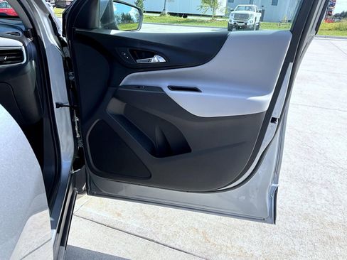 Used 2023 Chevrolet Equinox LT image 16