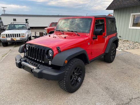 Used 2015 Jeep Wrangler Sport AWD/4WD image 2