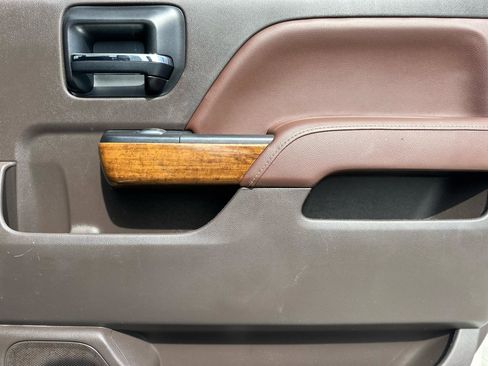 Used 2014 Chevrolet Silverado 1500 High Country w/ High Country Premium Package AWD/4WD image 18