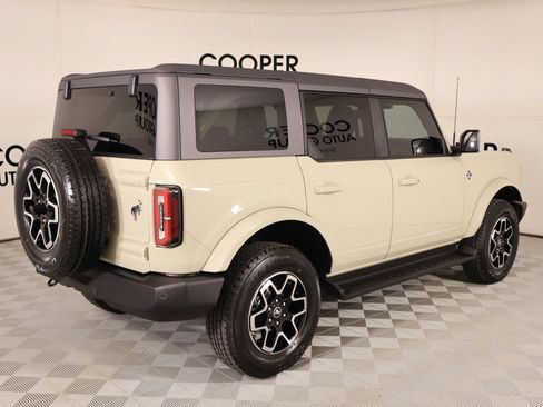 Used 2025 Ford Bronco Outer Banks AWD/4WD image 21