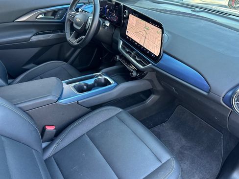 Used 2024 Chevrolet Equinox EV LT w/ LPO, Active Package AWD/4WD image 19