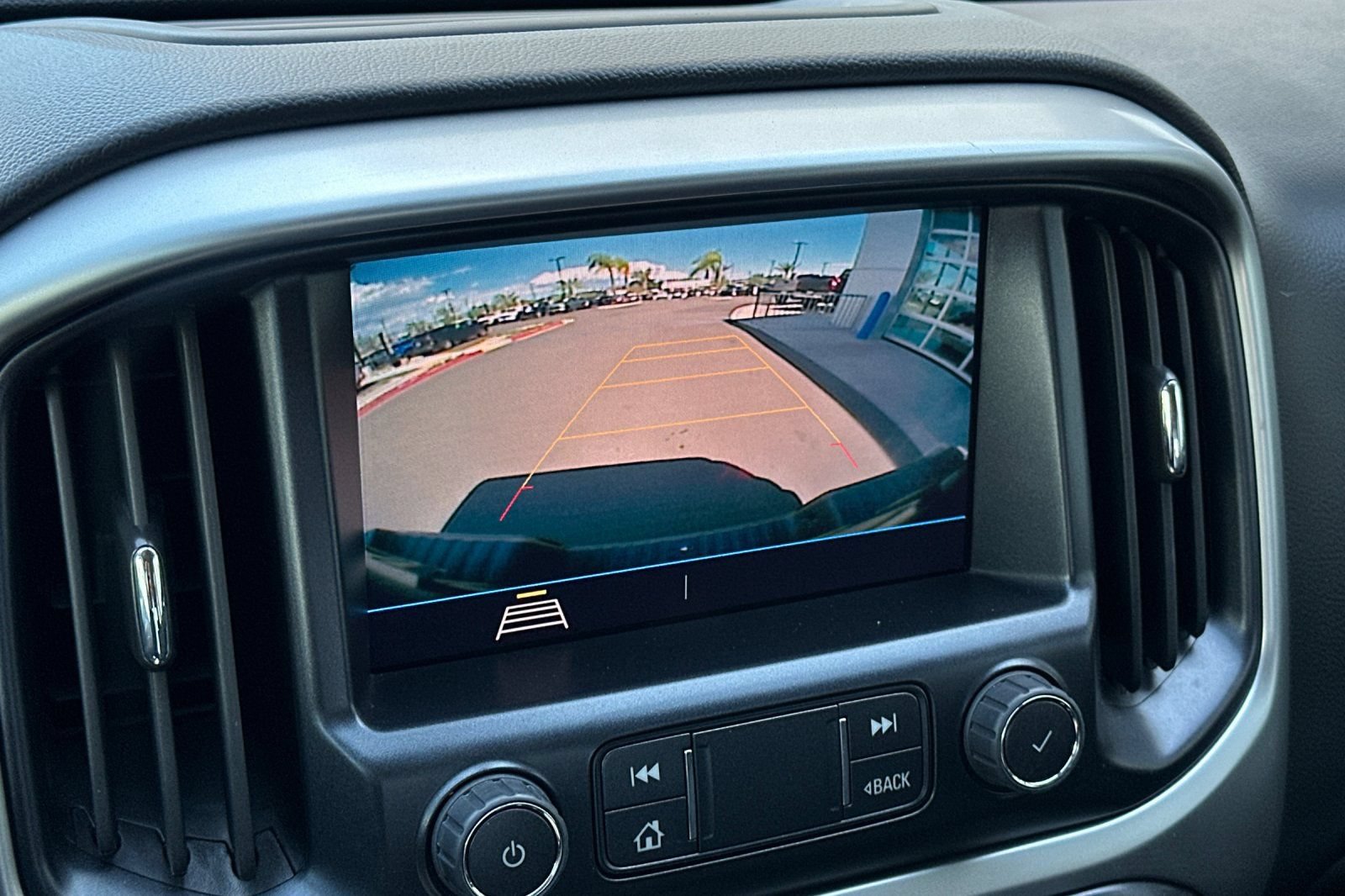 Used 2022 Chevrolet Colorado LT w/ LT Convenience Package RWD image 24