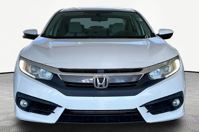 Used 2016 Honda Civic EX-T image 2