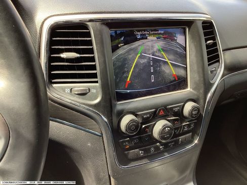 Used 2018 Jeep Grand Cherokee Limited w/ Luxury Group II image 10