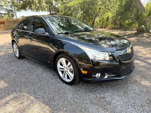 Used 2013 Chevrolet Cruze LTZ w/ Enhanced Safety Package FWD image 3