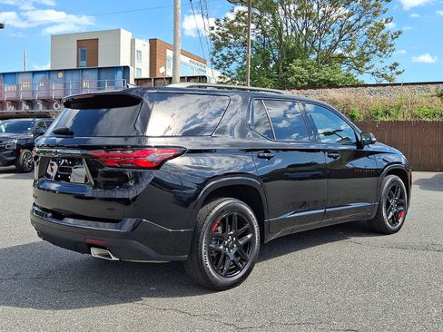 Used 2023 Chevrolet Traverse Premier w/ Redline Edition AWD/4WD image 6