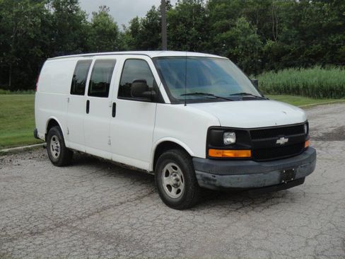 Used 2008 Chevrolet Express 1500 RWD image 4
