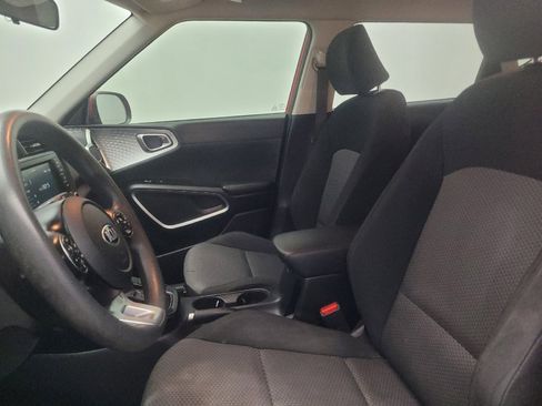 Used 2021 Kia Soul LX FWD image 17