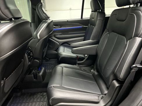 Used 2024 Jeep Grand Cherokee L Overland w/ Advanced Protech Group III AWD/4WD image 26
