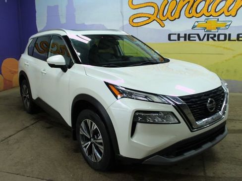 Used 2021 Nissan Rogue SV image 4