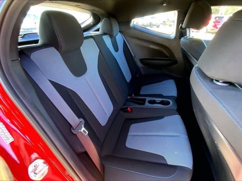 Used 2019 Hyundai Veloster 2.0 image 16