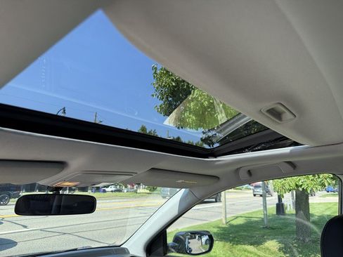 Used 2010 Honda CR-V EX-L image 12