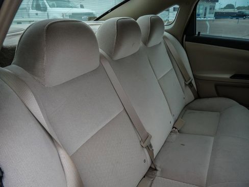 Used 2009 Chevrolet Impala LT FWD image 15
