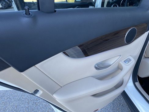 Certified 2021 Mercedes-Benz GLC 300 image 11