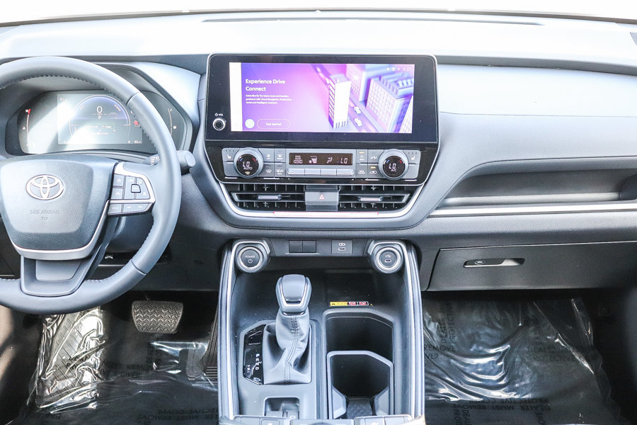New 2026 Toyota Grand Highlander XLE FWD image 13