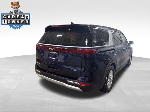 Used 2024 Kia Carnival LX image 5