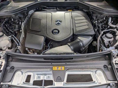 Used 2023 Mercedes-Benz GLC 300 4MATIC image 25