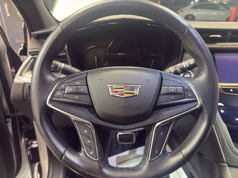 Used 2019 Cadillac XT5 Luxury w/ Sport Package image 18