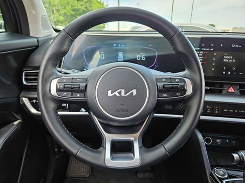 Used 2025 Kia Sportage EX image 21