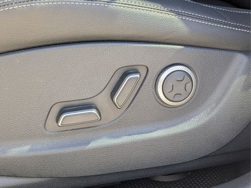 Used 2026 Genesis GV70 2.5T AWD/4WD image 20