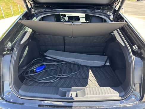 Used 2025 Toyota Prius Plug-In Hybrid w/ Limited Premium Package FWD image 34
