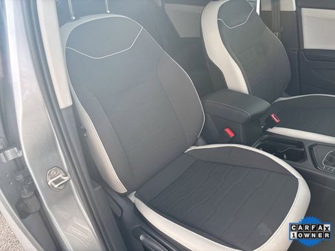 Used 2025 Volkswagen Taos SE image 57