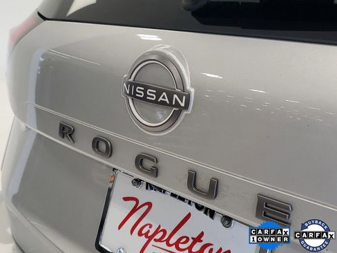 Used 2025 Nissan Rogue SV image 7