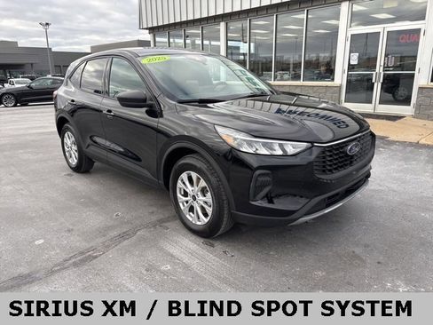 Used 2025 Ford Escape Active image 1