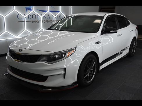 Used 2018 Kia Optima LX w/ Convenience Package image 1