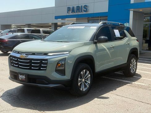 Used 2025 Chevrolet Equinox LT w/ Convenience Package II AWD/4WD image 3