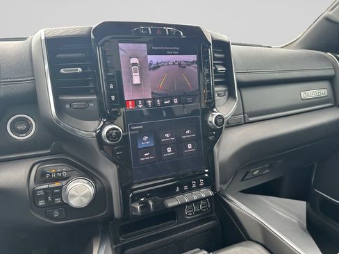 Used 2024 RAM 1500 Laramie AWD/4WD image 12