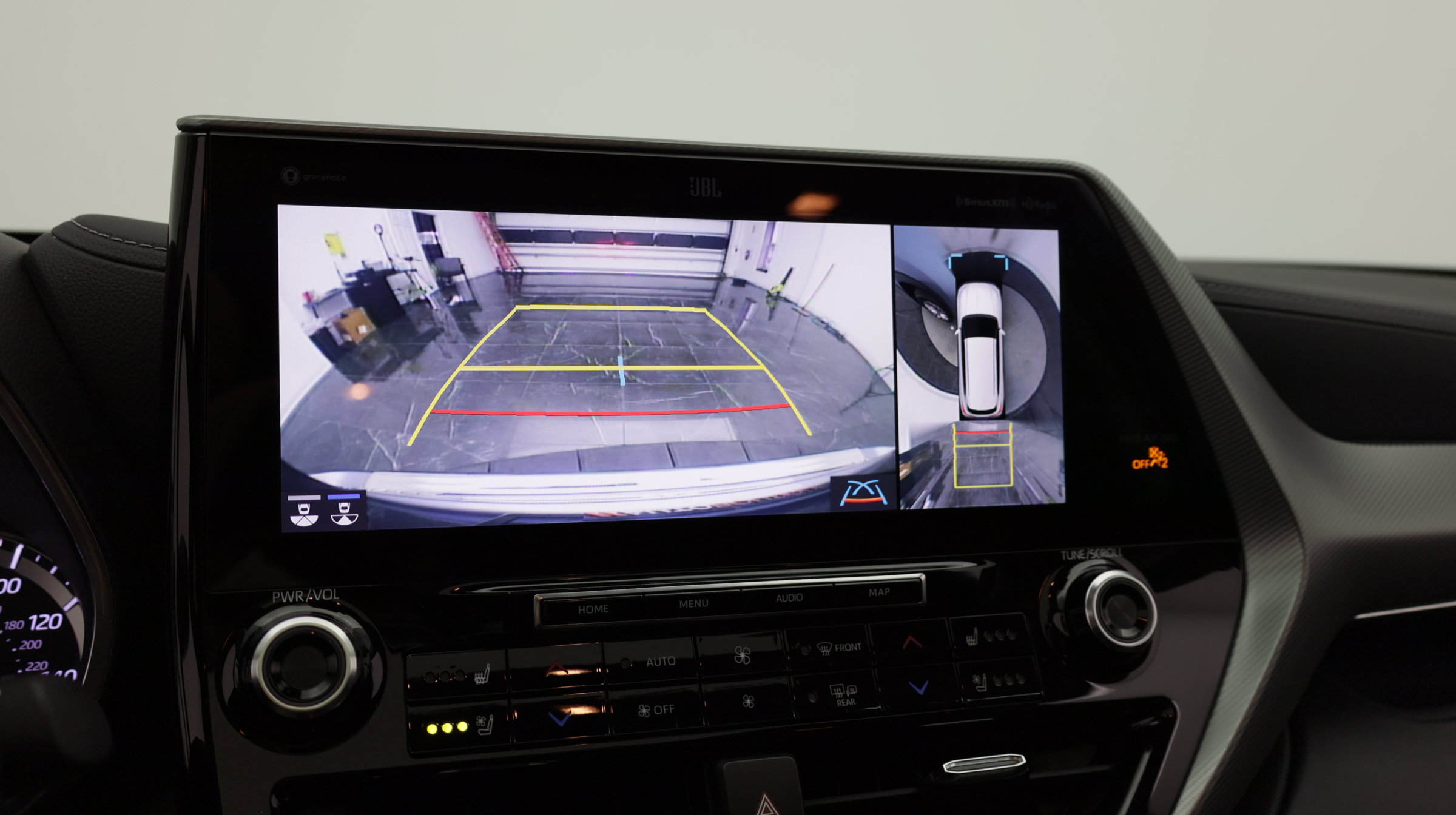 Used 2022 Toyota Highlander Platinum FWD image 27