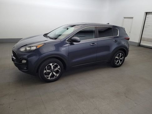 Used 2020 Kia Sportage LX AWD/4WD image 2