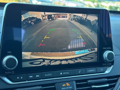 Used 2023 Nissan Altima 2.5 SV image 23