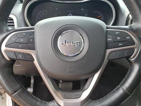 Used 2021 Jeep Grand Cherokee Laredo X AWD/4WD image 14
