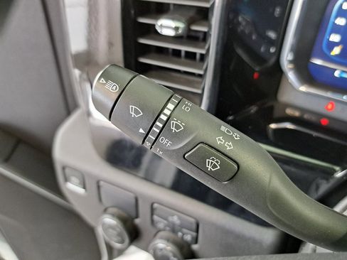 Used 2025 Chevrolet Silverado 1500 LT image 14