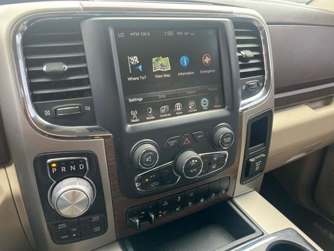 Used 2013 RAM 1500 Laramie w/ Convenience Group AWD/4WD image 19