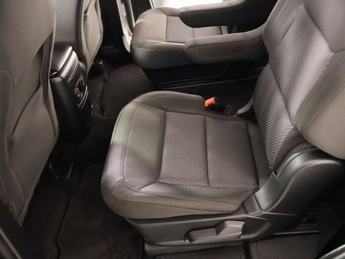 Used 2023 Ford Explorer XLT image 12