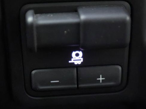 Used 2022 Chevrolet Silverado 3500 High Country w/ Technology Package AWD/4WD image 29