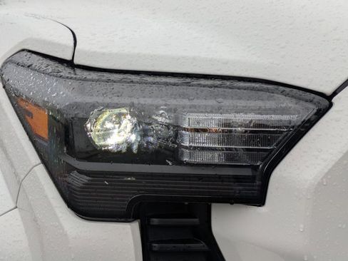 Used 2024 Toyota Tacoma SR5 image 9