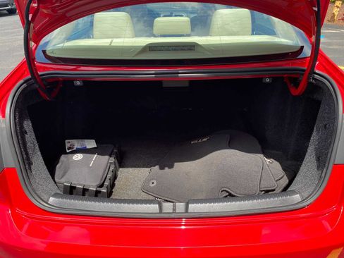 Used 2015 Volkswagen Jetta SE FWD image 26