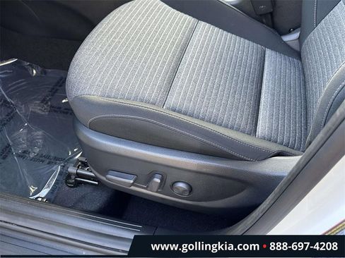 Certified 2025 Kia Soul EX image 18