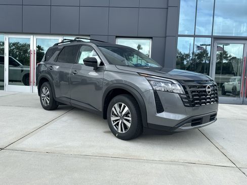 New 2026 Nissan Pathfinder SL FWD image 1