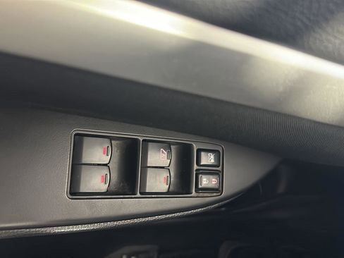 Used 2011 Subaru Legacy 2.5i Premium w/ All-Weather Pkg image 11