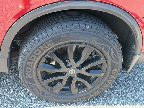 Used 2019 Nissan Rogue SV AWD/4WD image 12