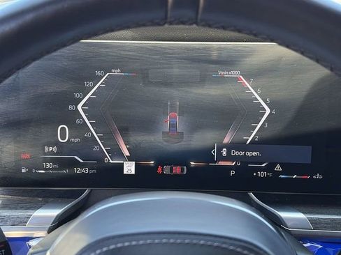 Used 2023 BMW 740i image 25