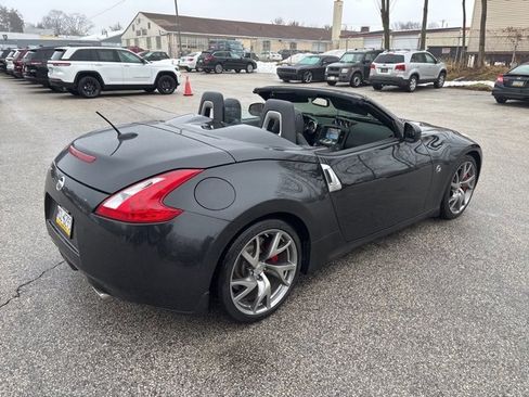Used 2013 Nissan 370Z Touring w/ Sport Pkg image 4