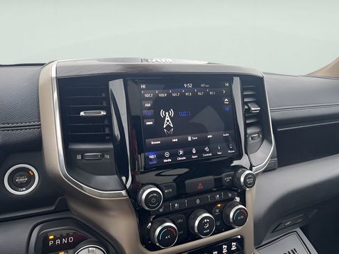 Used 2019 RAM 1500 Laramie image 26