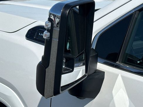 Used 2024 GMC Sierra 3500 Denali Ultimate AWD/4WD image 54