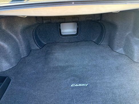 Used 2011 Toyota Camry XLE w/ XLE Extra-Value Pkg #2 FWD image 12